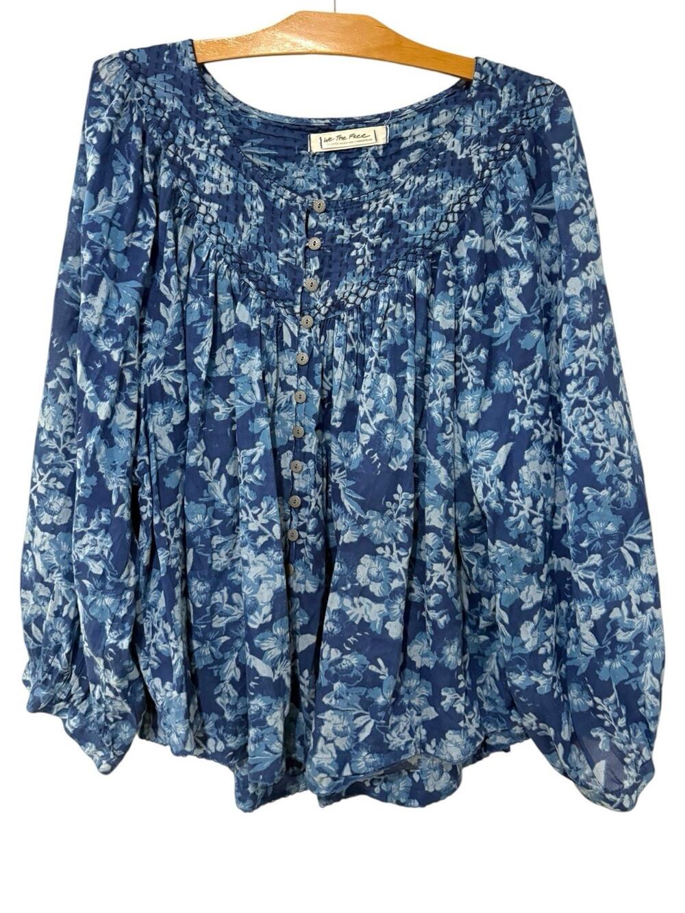 We the Free | Free People Top Floral Long Sleeve Button Front Blue- Size XL